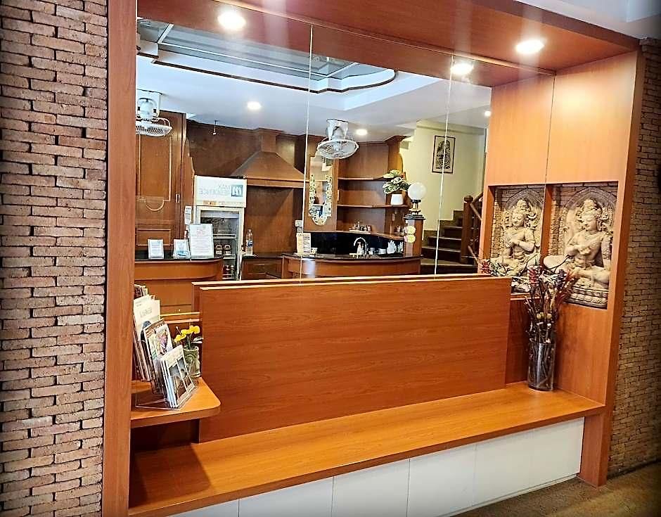 Max โรงแรม 2*