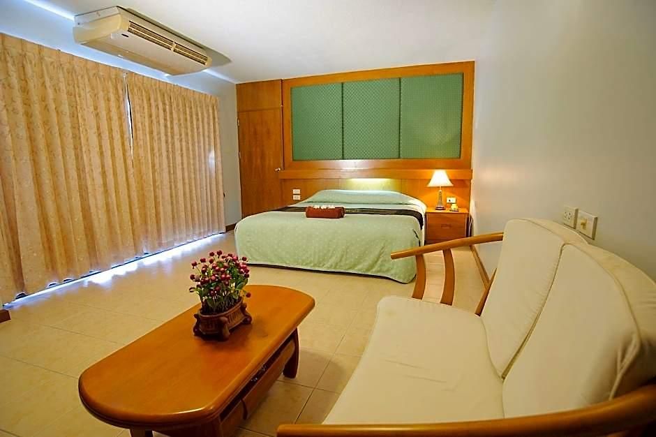 Diamond Place Hotel