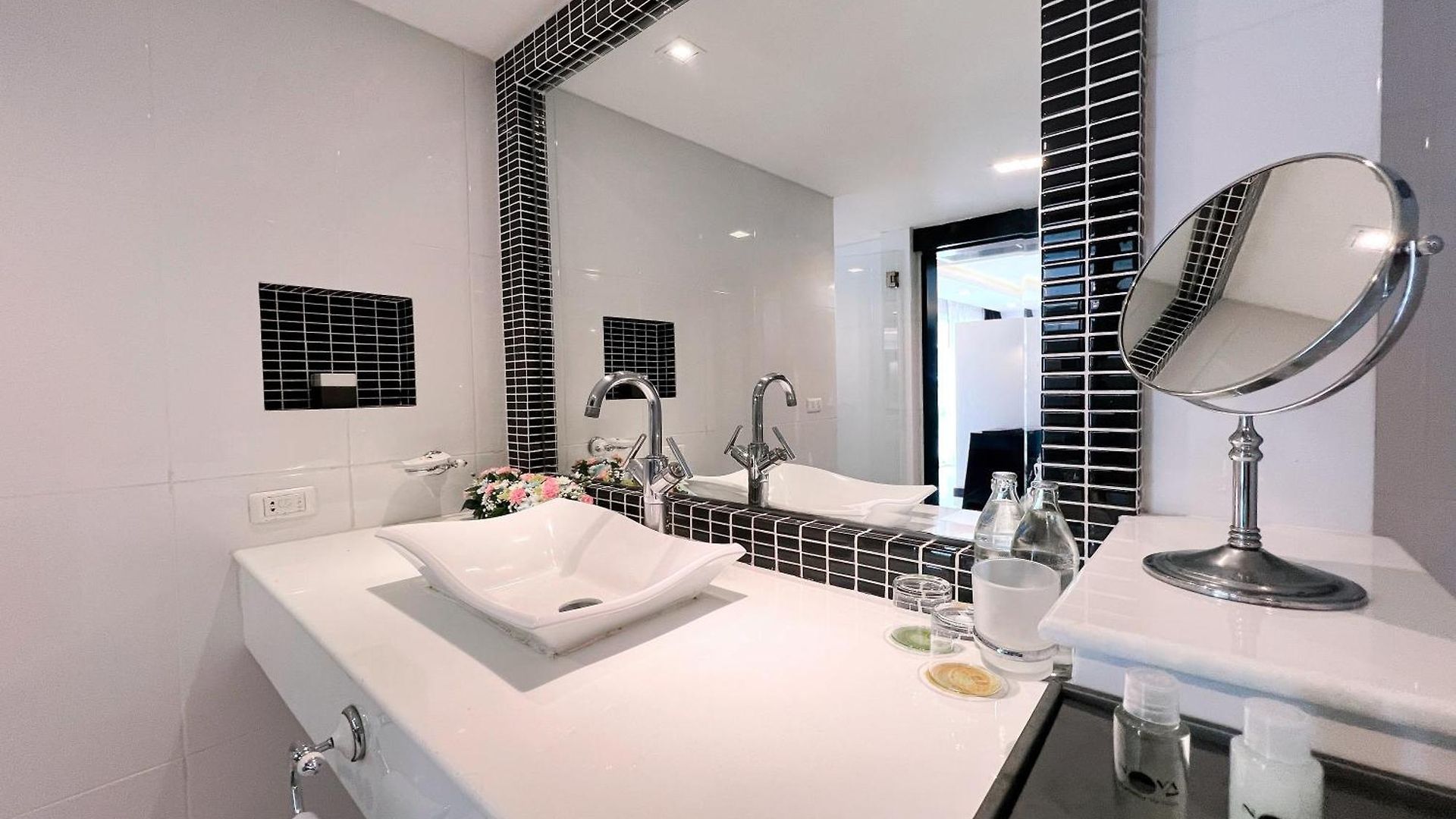 Nova By Compass Hospitality 4*