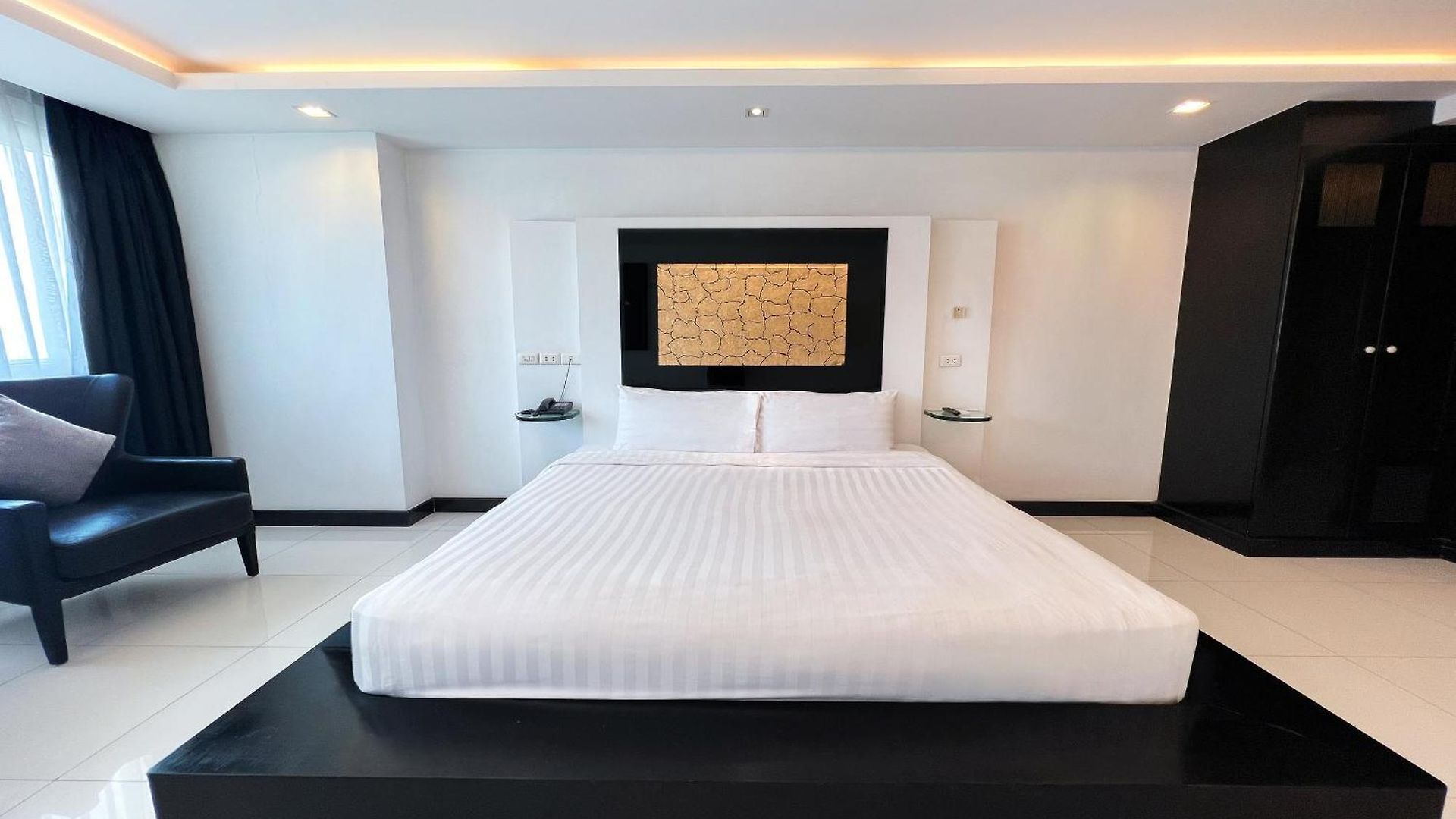 Nova By Compass Hospitality โรงแรม 4*