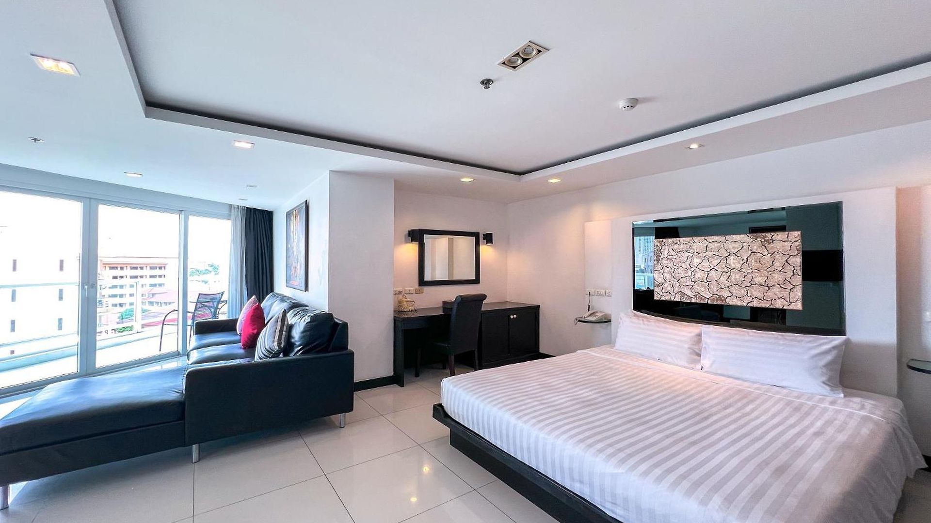 Nova By Compass Hospitality โรงแรม