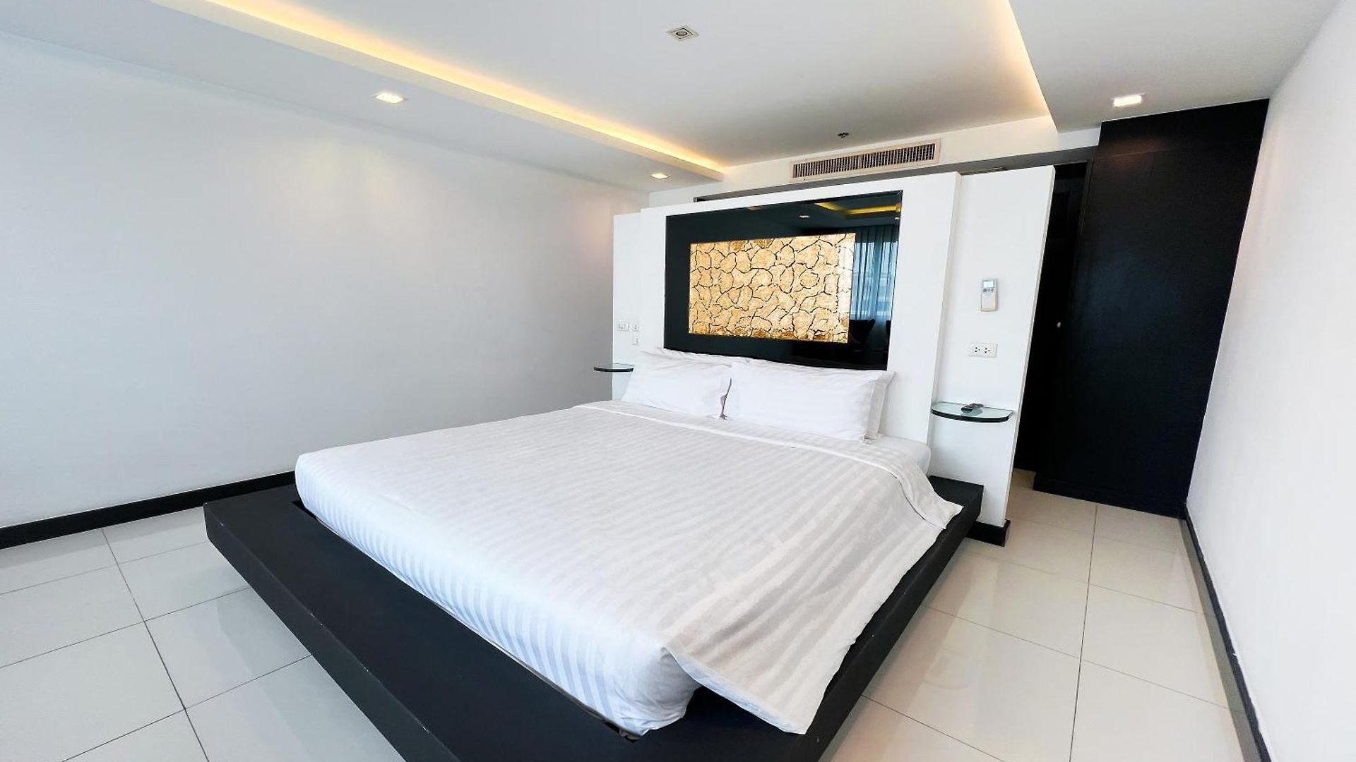 Nova By Compass Hospitality 4* Pattaya