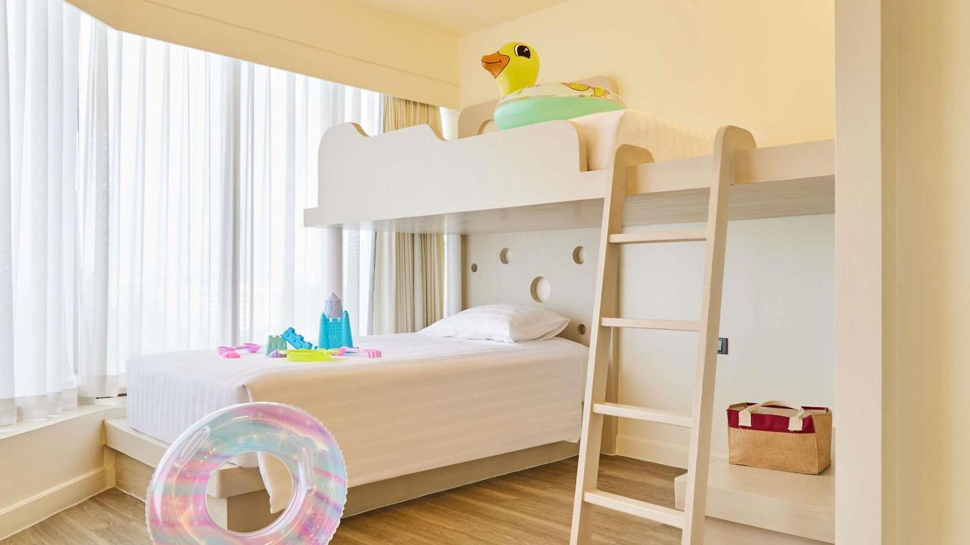 โรงแรม Pullman G Pattaya