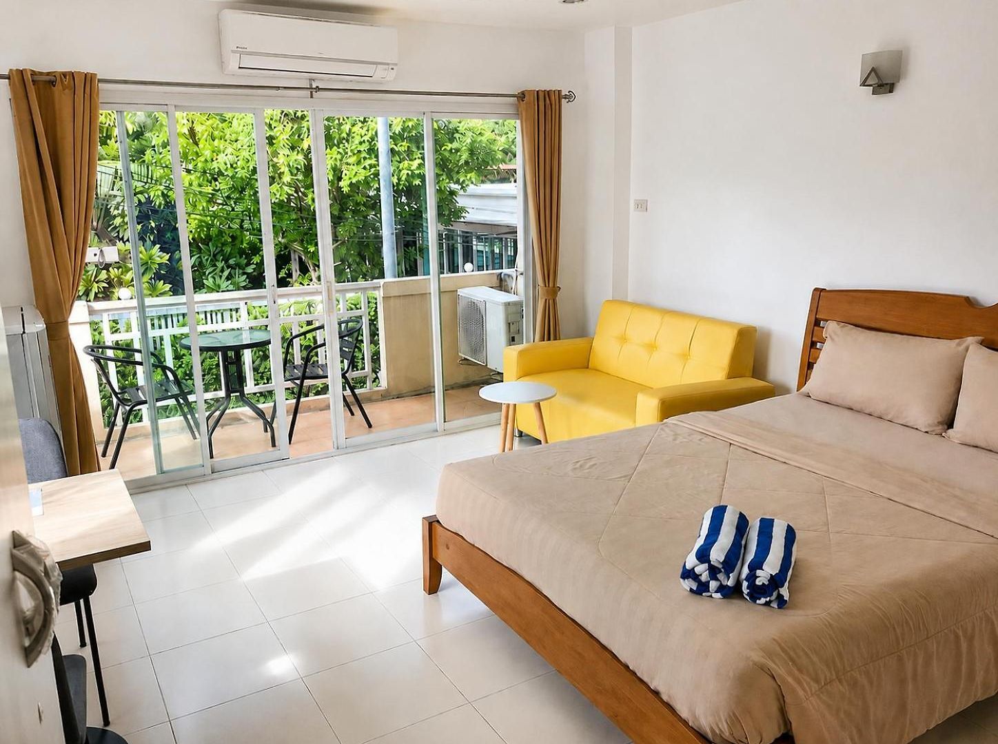 K2 Seaside โรงแรม