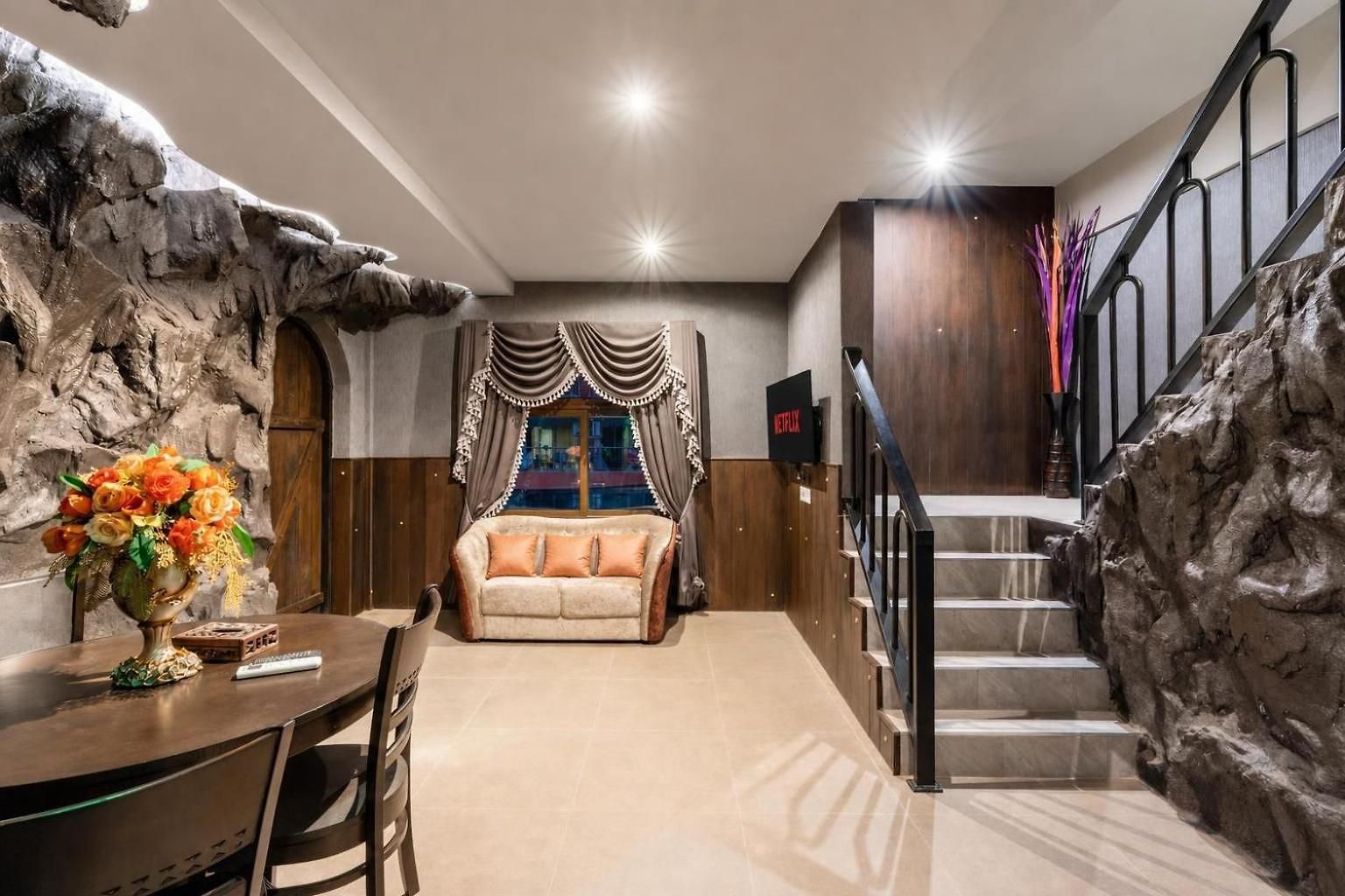 Apartment The Castle Pratumnak Hill 6 Bedroom Pattaya