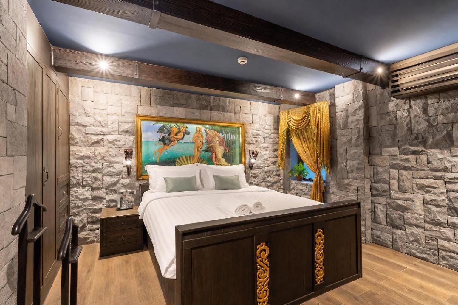 Apartment The Castle Pratumnak Hill 6 Bedroom Pattaya