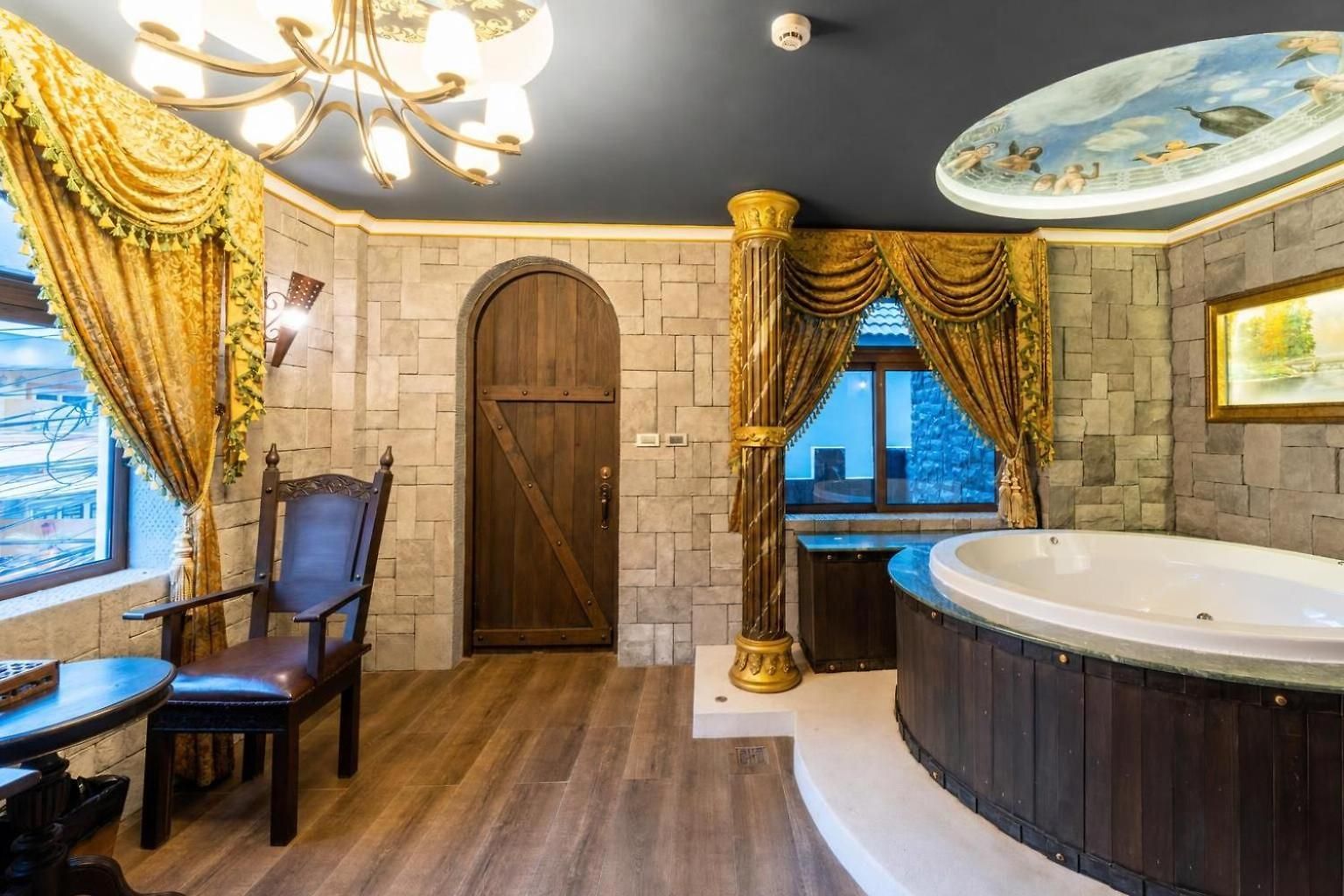 Apartment The Castle Pratumnak Hill 6 Bedroom *