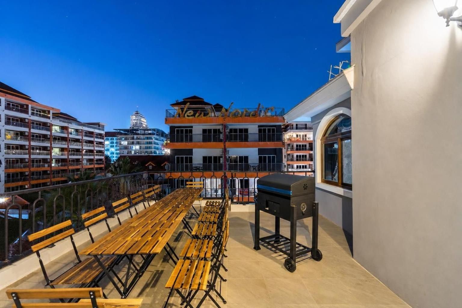 The Castle Pratumnak Hill 6 Bedroom Apartment Pattaya