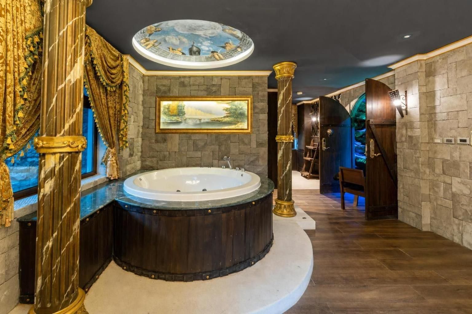 Apartment The Castle Pratumnak Hill 6 Bedroom Pattaya