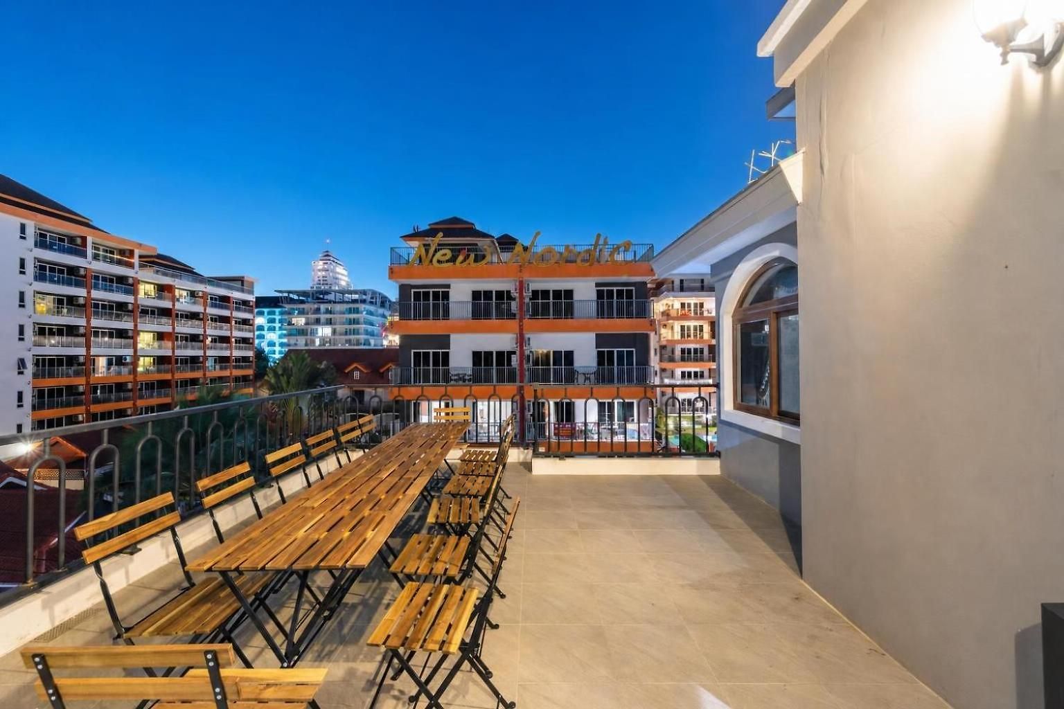 The Castle Pratumnak Hill 6 Bedroom * Pattaya