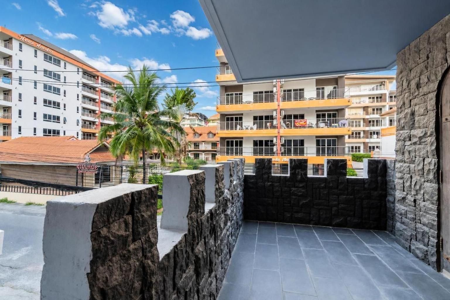 Apartment The Castle Pratumnak Hill 6 Bedroom *