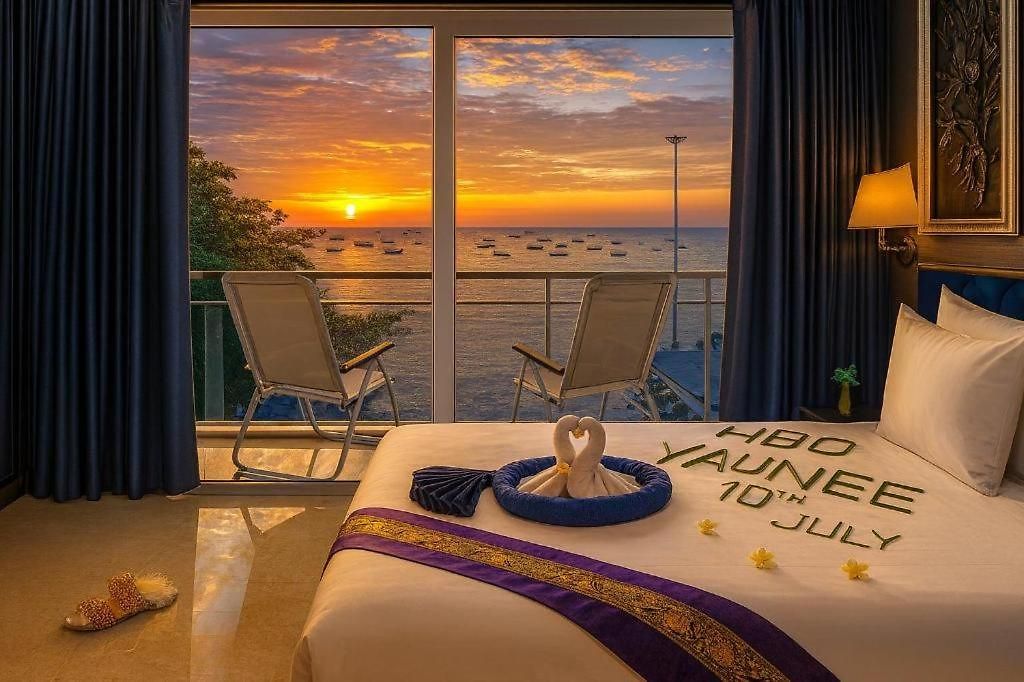 โรงแรม The Globe Hotel, Bar & Restaurant Pattaya