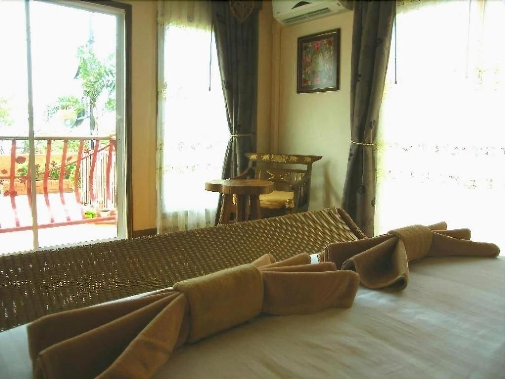 Hotel Red Balcony Pattaya