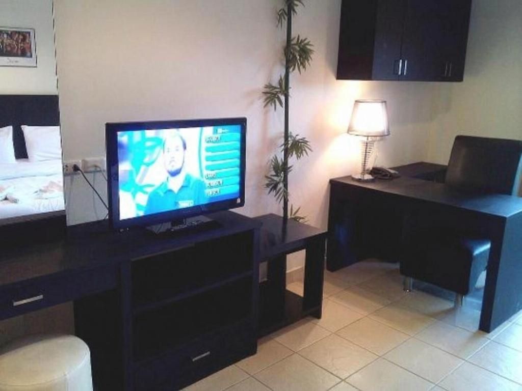 M Place Hotel 2*