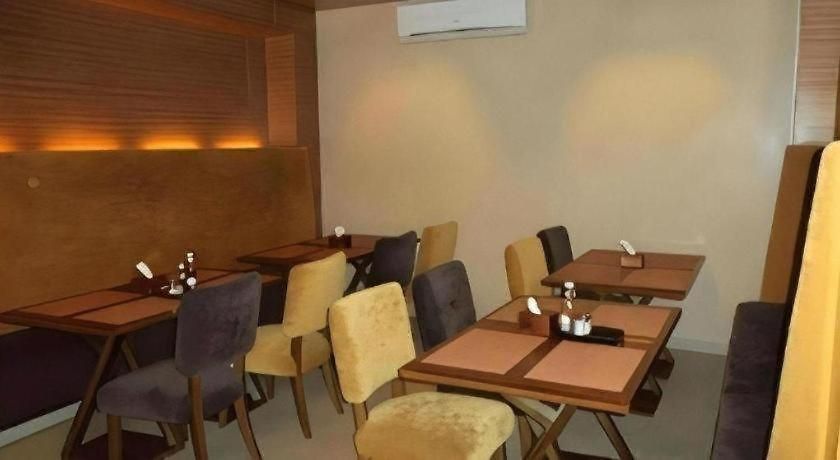 Lodge Honey Pattaya