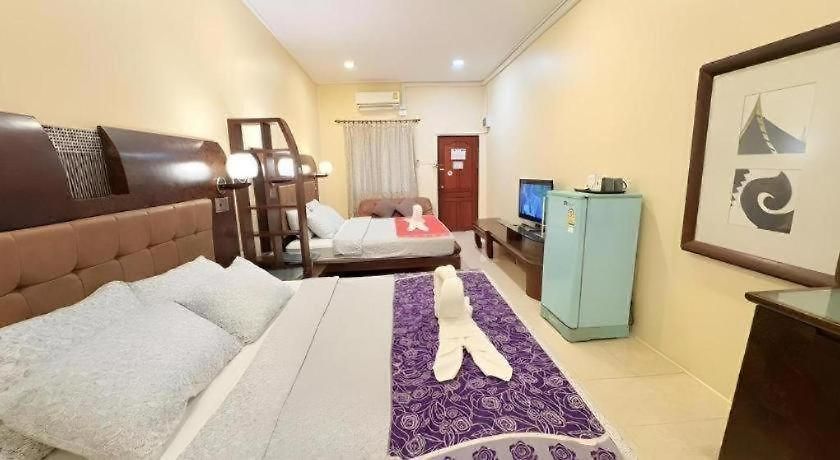 รีสอร์ท Lotusland Pattaya