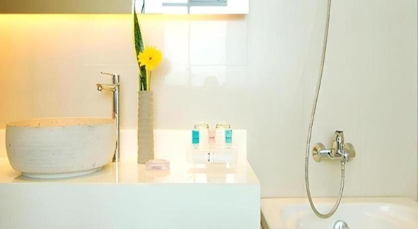 โรงแรม Seven Zea Chic 4*
