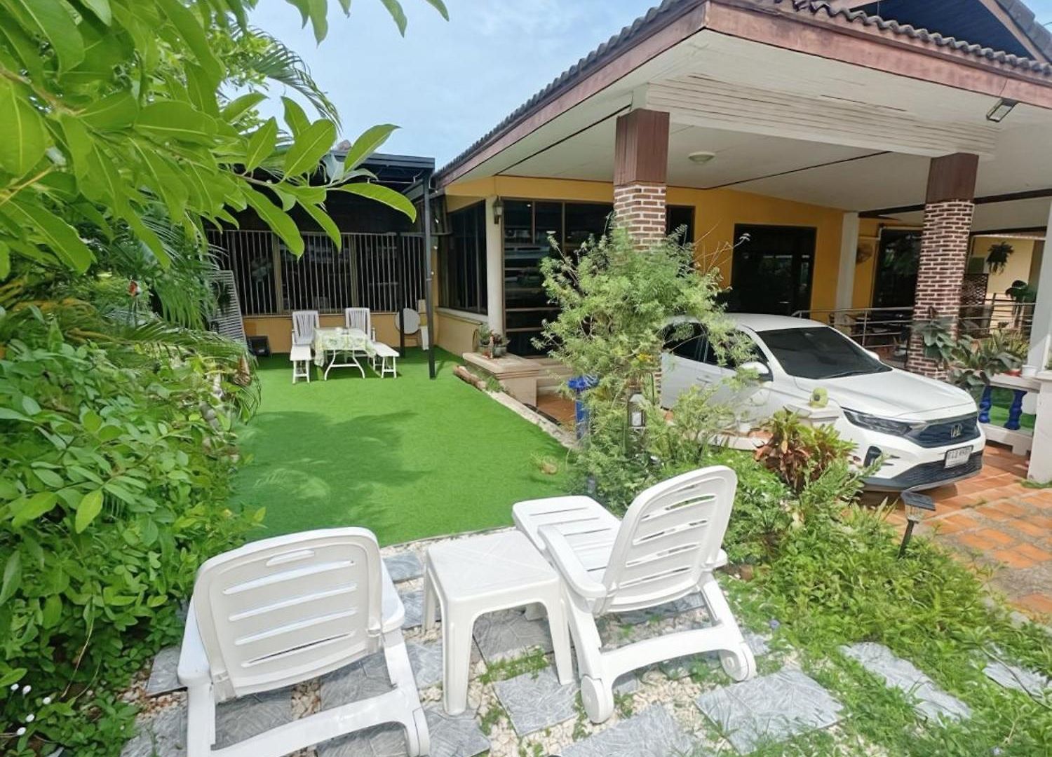 Sun And Moon House *