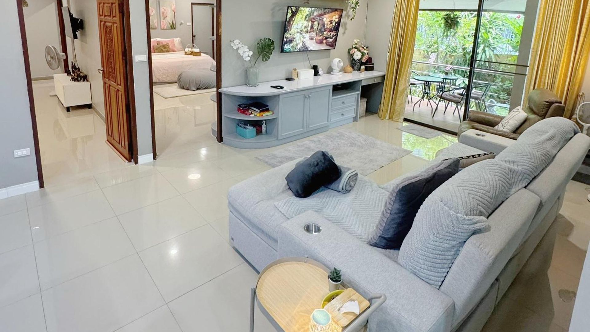 Villa Sun And Moon House