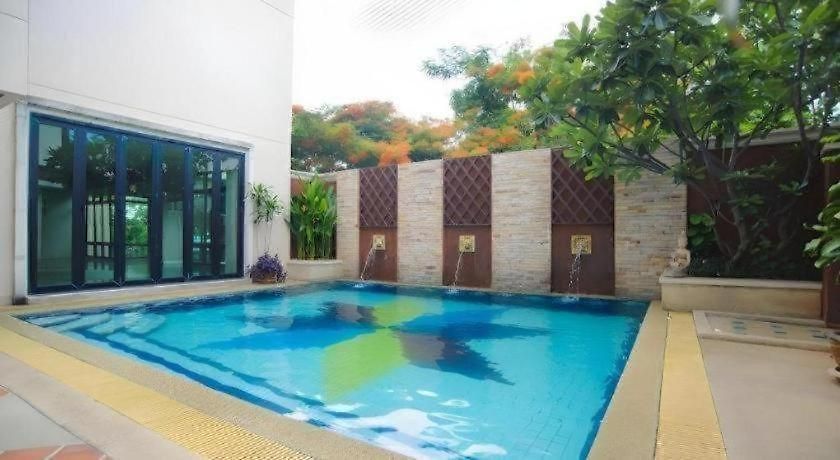 Diamond Place Hotel 3*