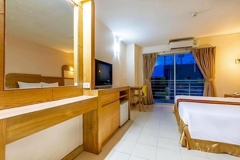 โรงแรม Eastiny Plaza Pattaya