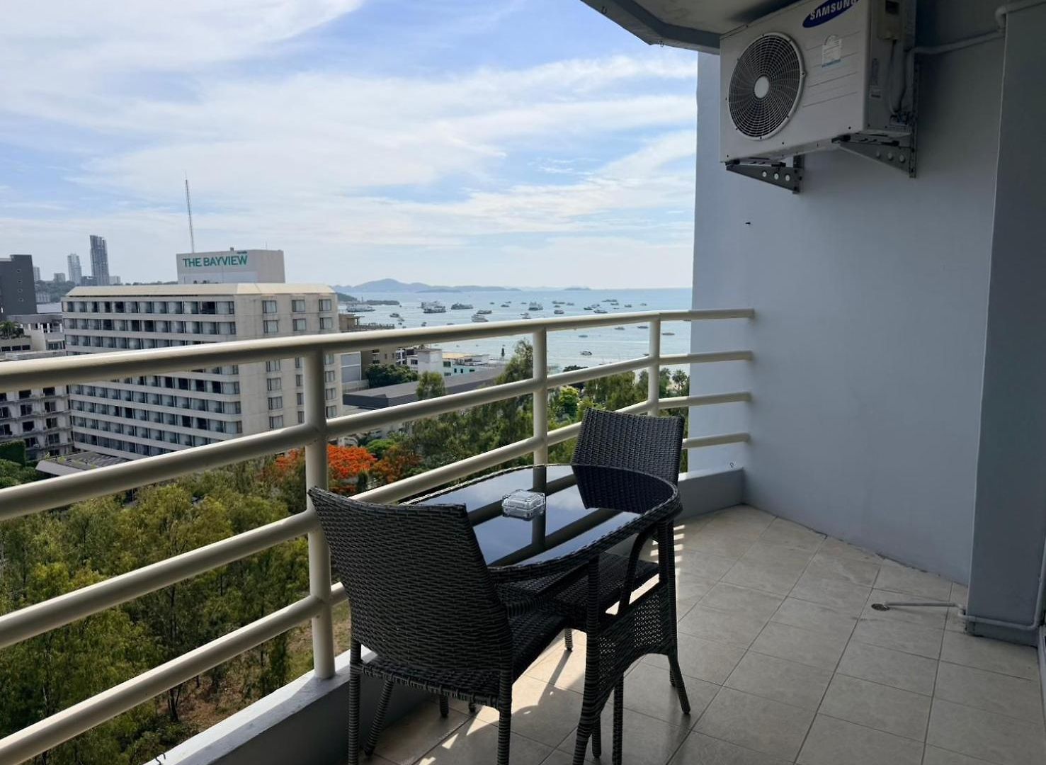 อพาร์ทเม้น View Talay 6 By Anatolia *