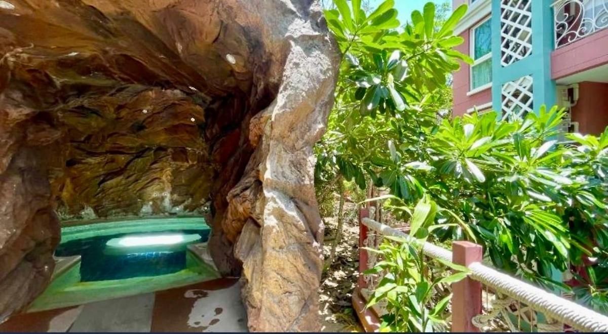 Tropical Escape- Grande Caribbean