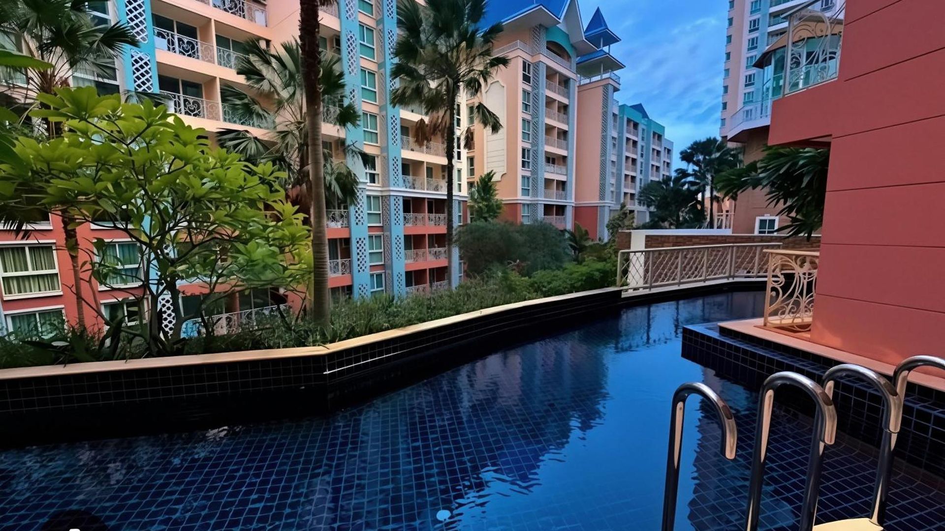 Tropical Escape- Grande Caribbean * Pattaya