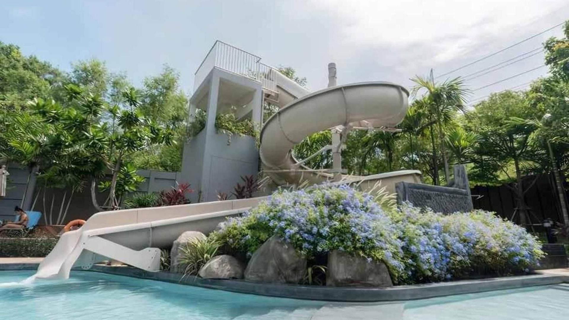 Apartment 2 Bedroom High Floor Sea View Unit *