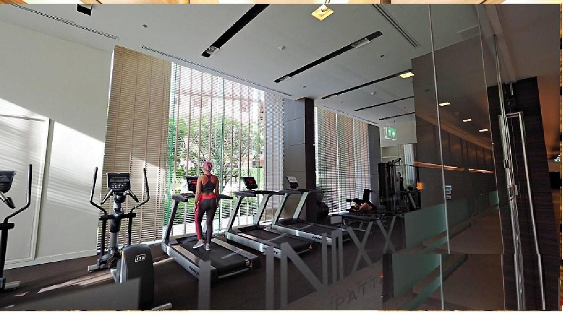 2 Bedroom High Floor Sea View Unit Apartment *