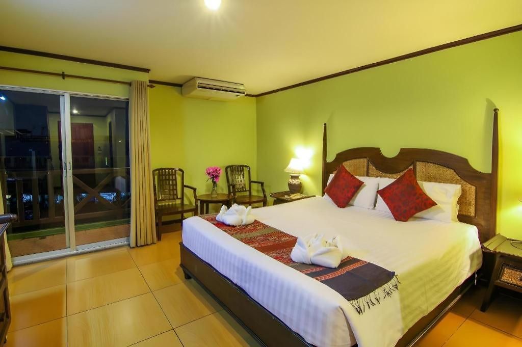Resort Phuphaya 4*