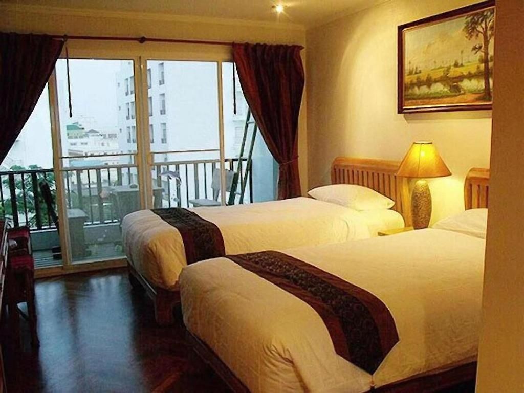 โรงแรม Chada Thai House