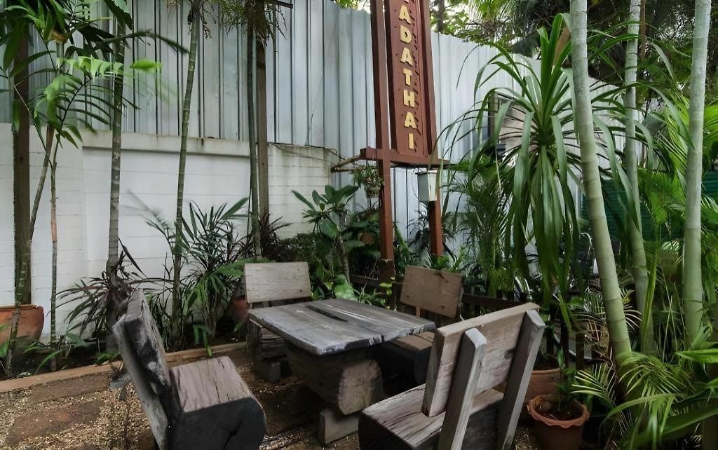 โรงแรม Chada Thai House 3*
