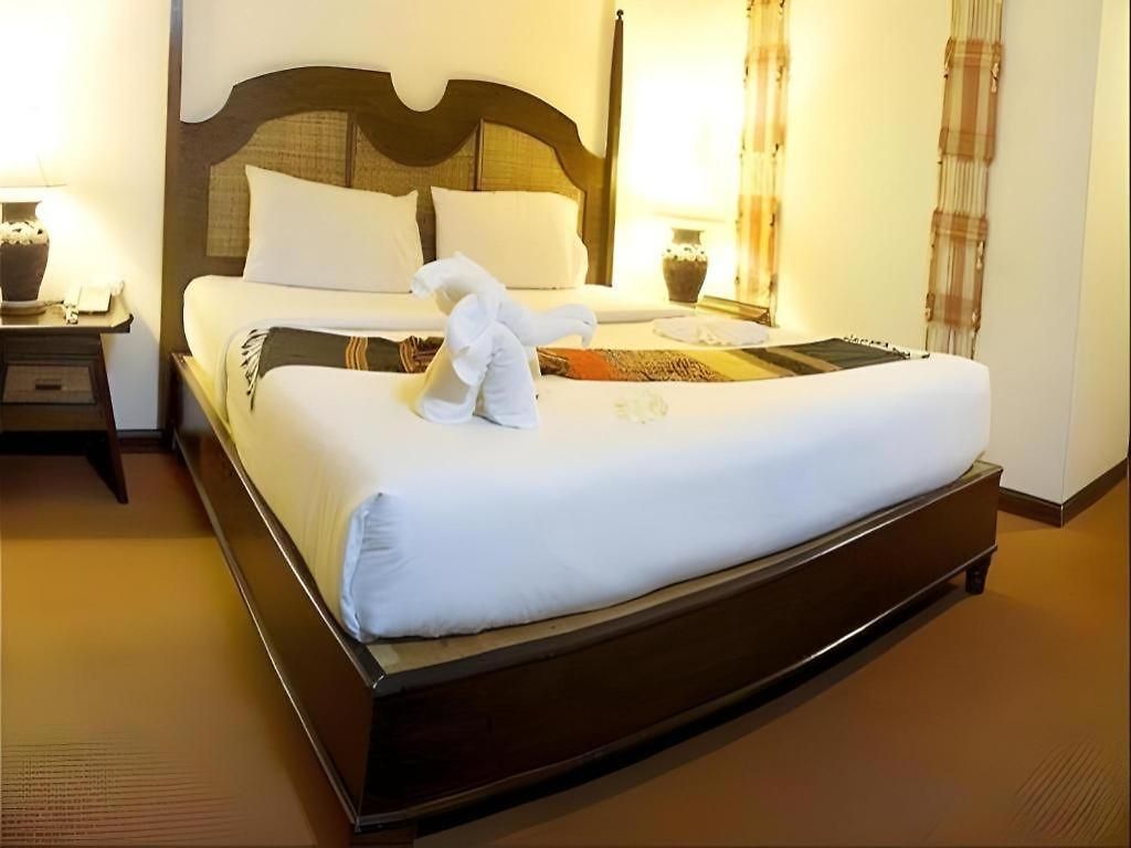 Resort Phuphaya 4*