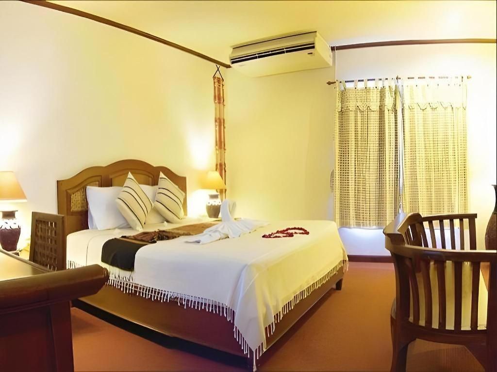 Resort Phuphaya 4*