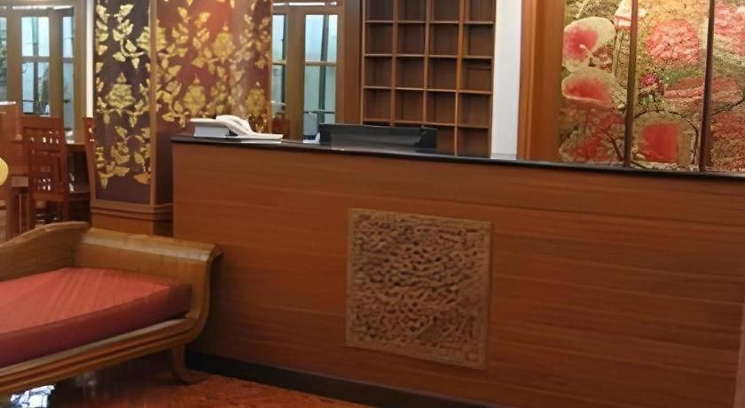 Chada Thai House โรงแรม 3*