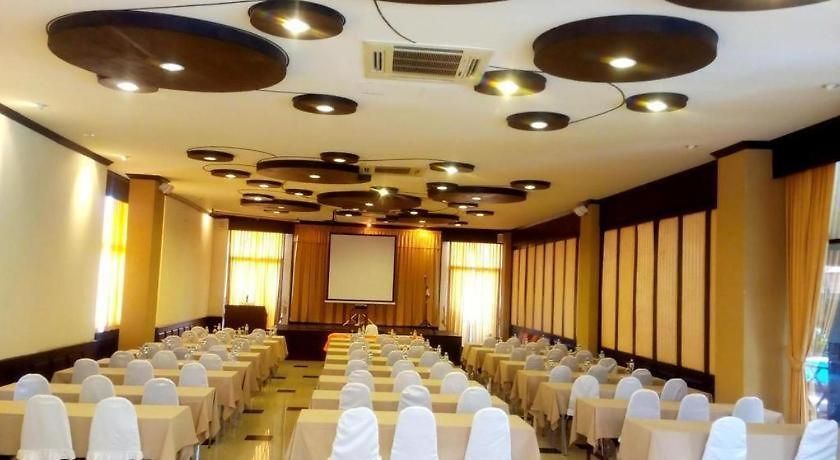 Resort Phuphaya 4*
