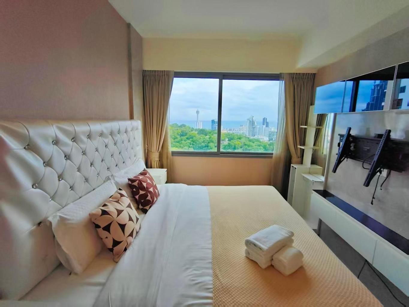 อพาร์ทเม้น Unixx Sea View Pattaya