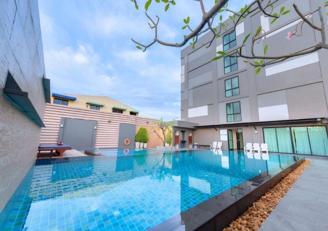 โรงแรม อาราวานา รีเจนซี่ พัทยาใต้ 4*