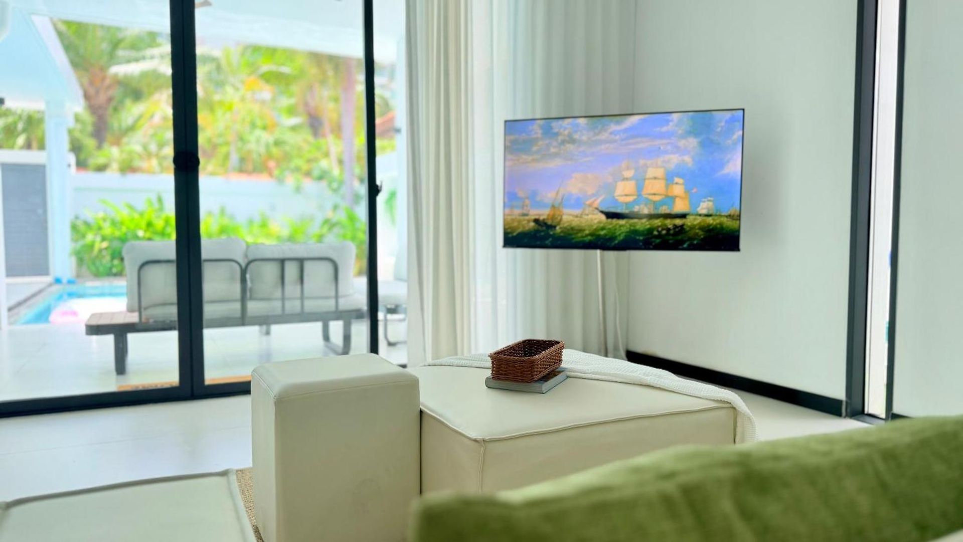 Oceanfront Serene,3br With Private Pool Villa,new Modern White