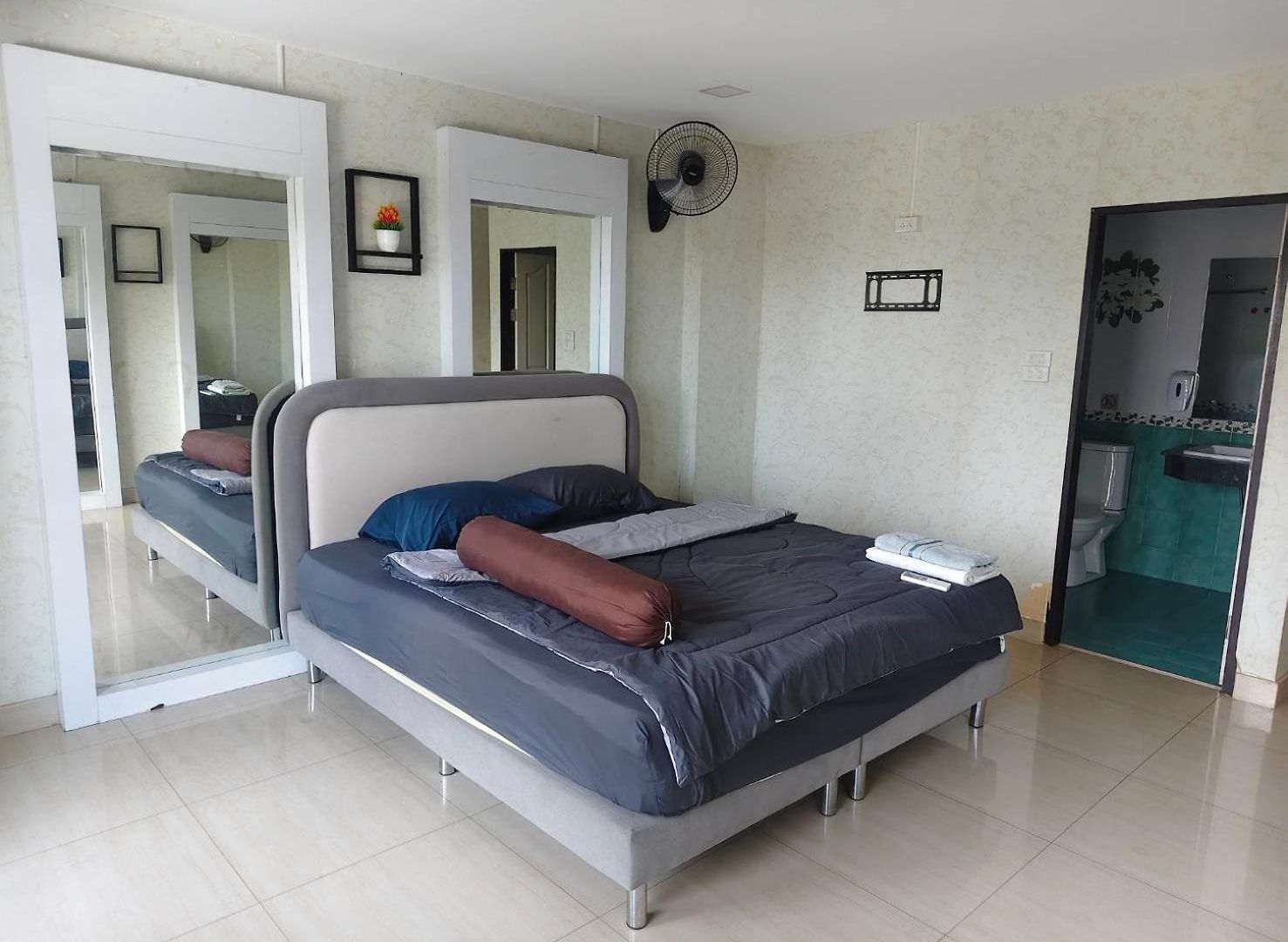 Hostel Treez On Deck2 Pattaya