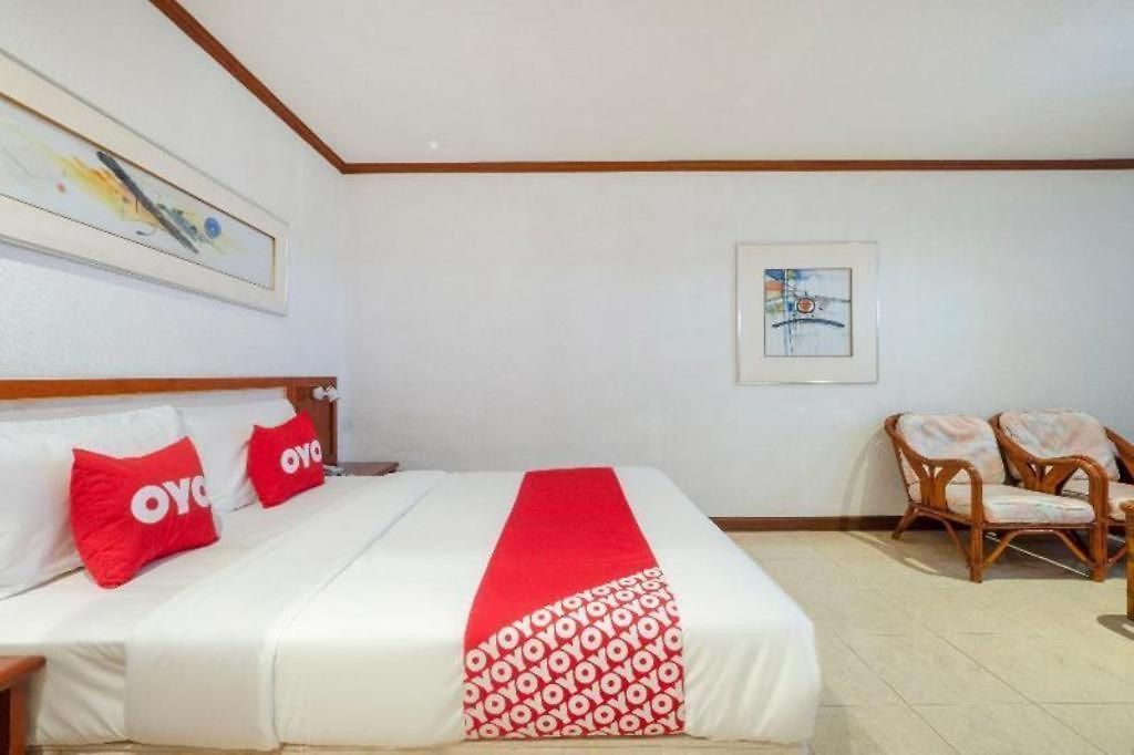 Oyo 75328 Punjabi Junction Hotel 3*