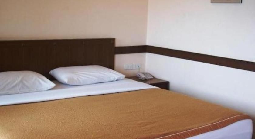 Navin Mansion 3 โรงแรม 3*