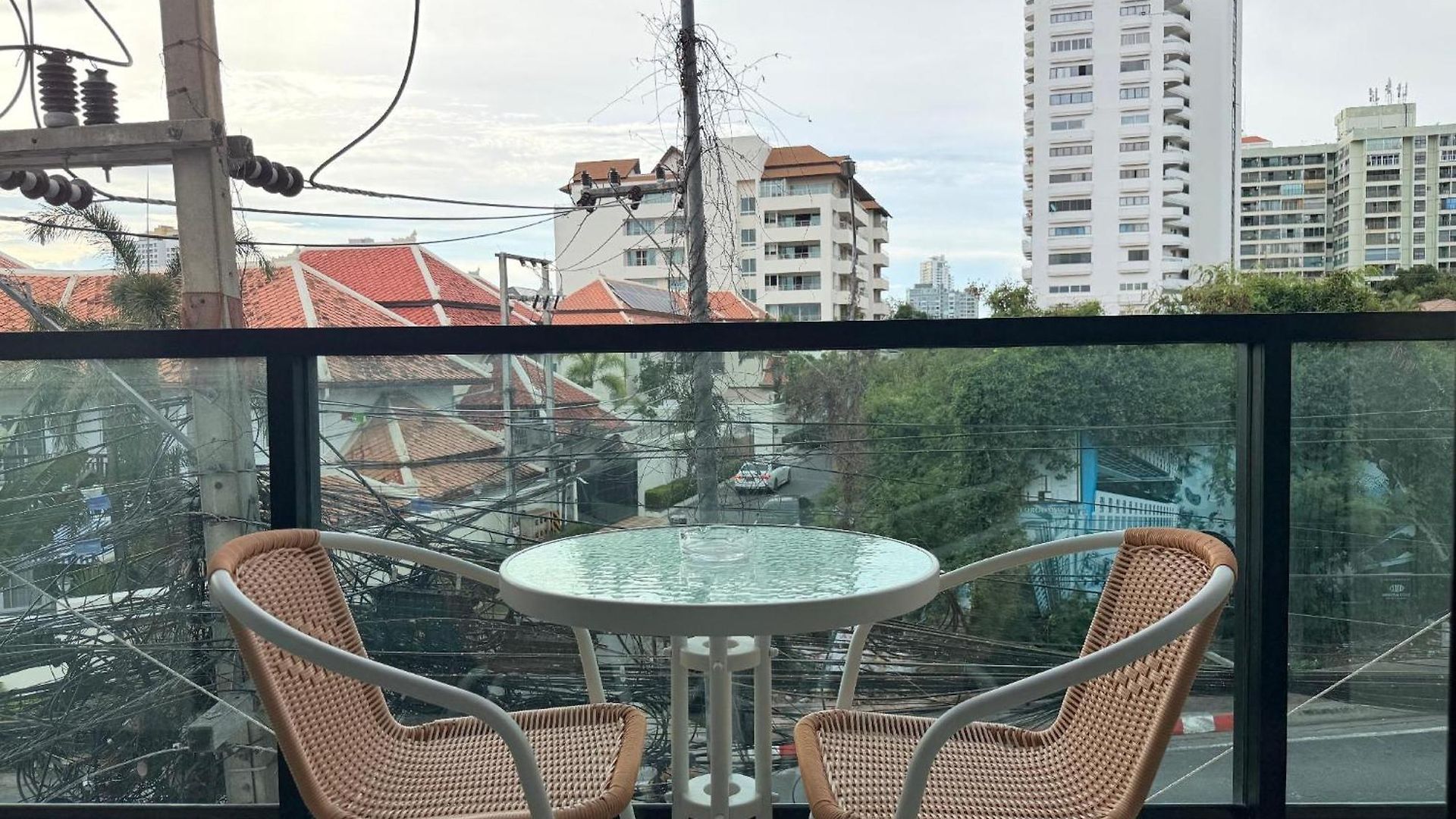 Apartment Maru For Rent *