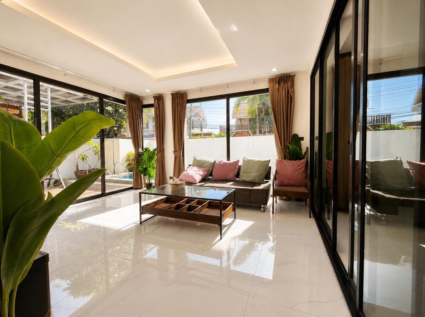 Luxury 4bedroom Private Pool In Near The & Terminal 21 *
