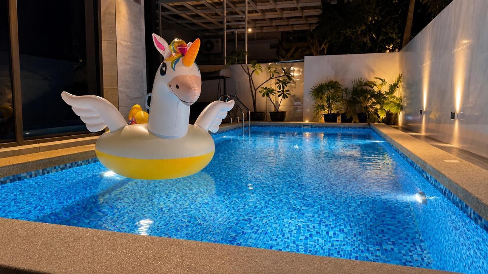 Luxury 4bedroom Private Pool In Near The & Terminal 21 Villa *