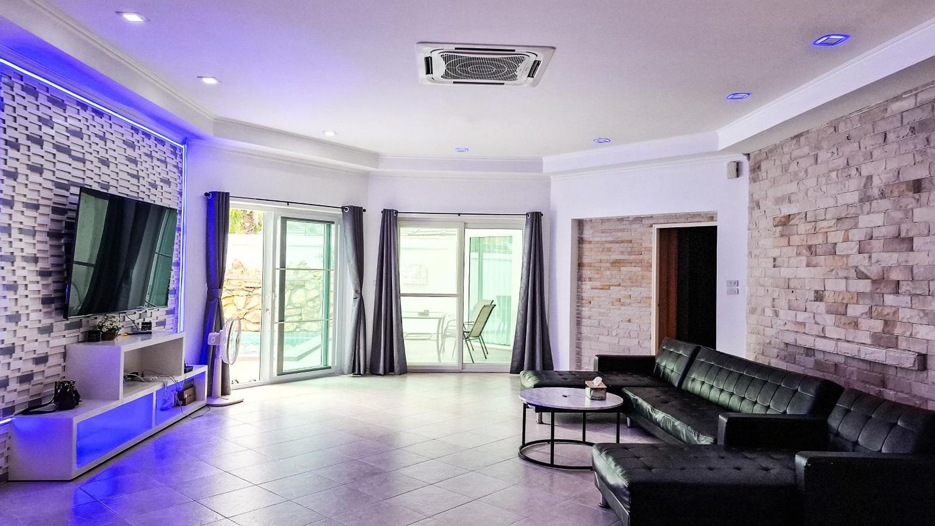 Beachside 4bdr Private Pool For Groups Villa