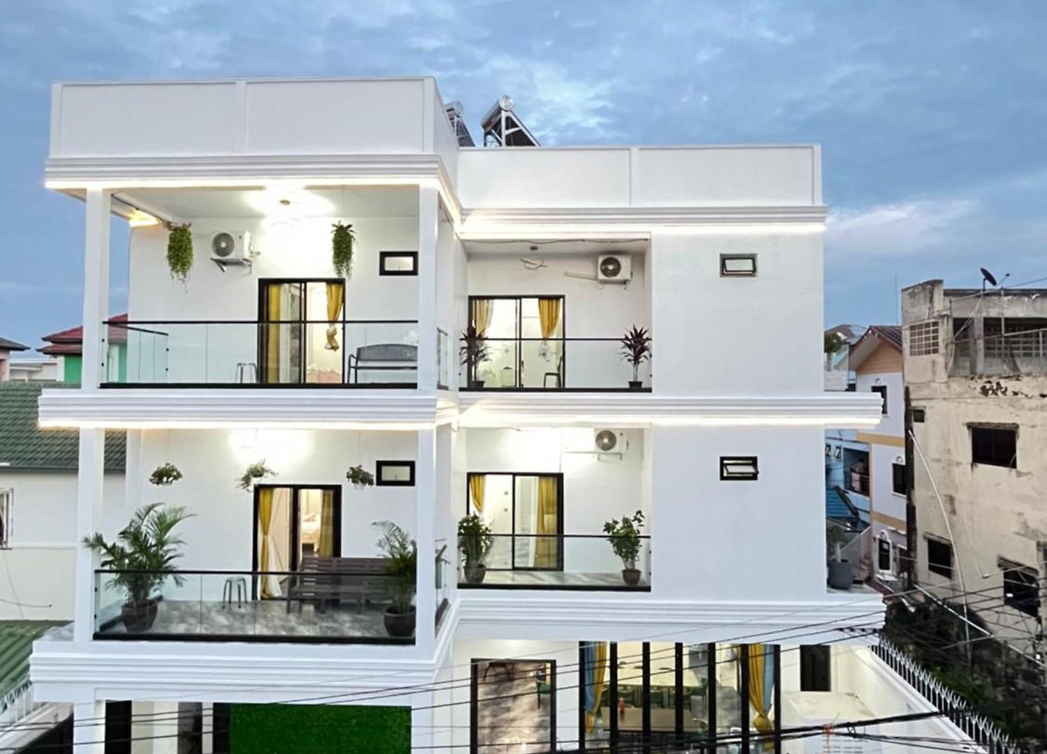 Villa Lovely Pool Villa, 9 Bedroom Snooker,bbq Pattaya
