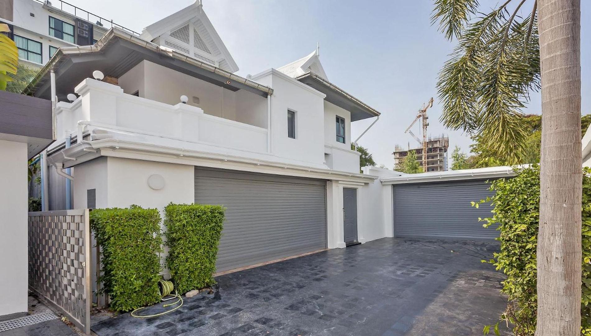 Pratumnak Hill Pool 4br Private Retreat * Pattaya
