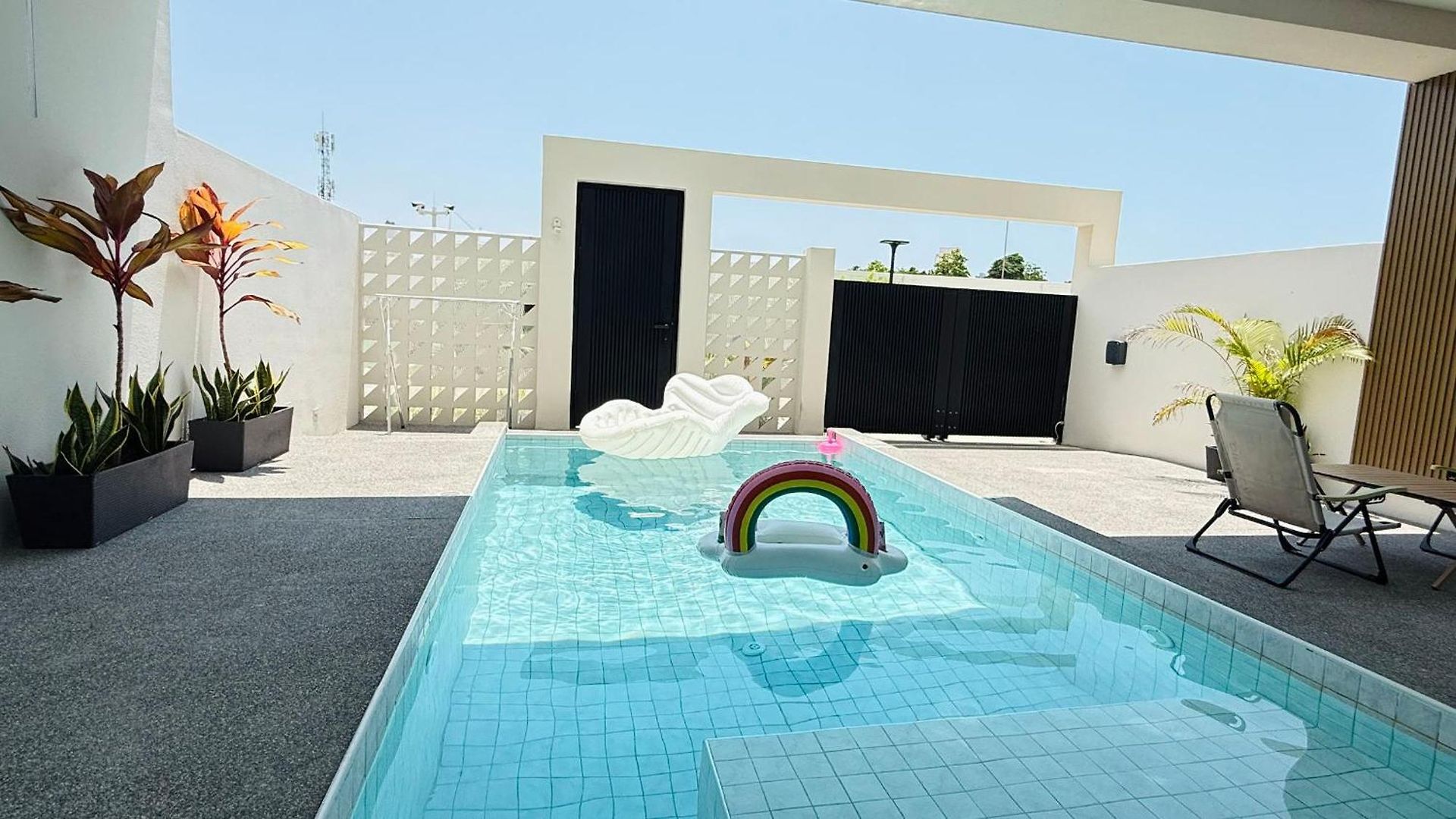 Aura Reserve-4 Bedrooms Three-story Pool Villa *